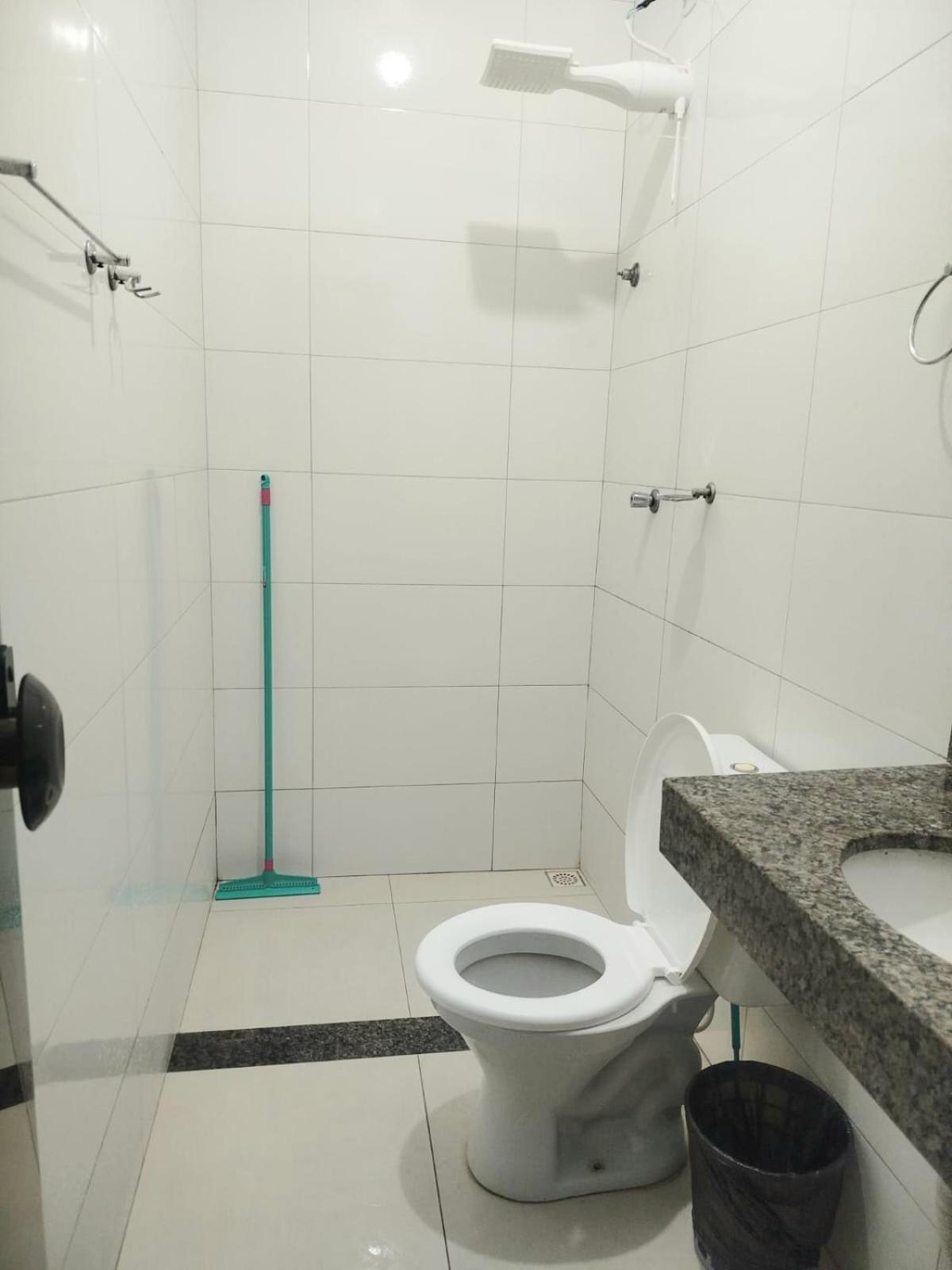Casa De Hospedes Proximo Ao Aeroporto بالماس المظهر الخارجي الصورة